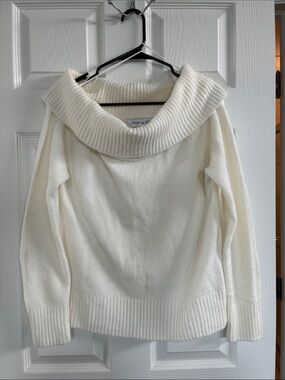 Off-the-Shoulder Ribbed Collar Cream Sweater